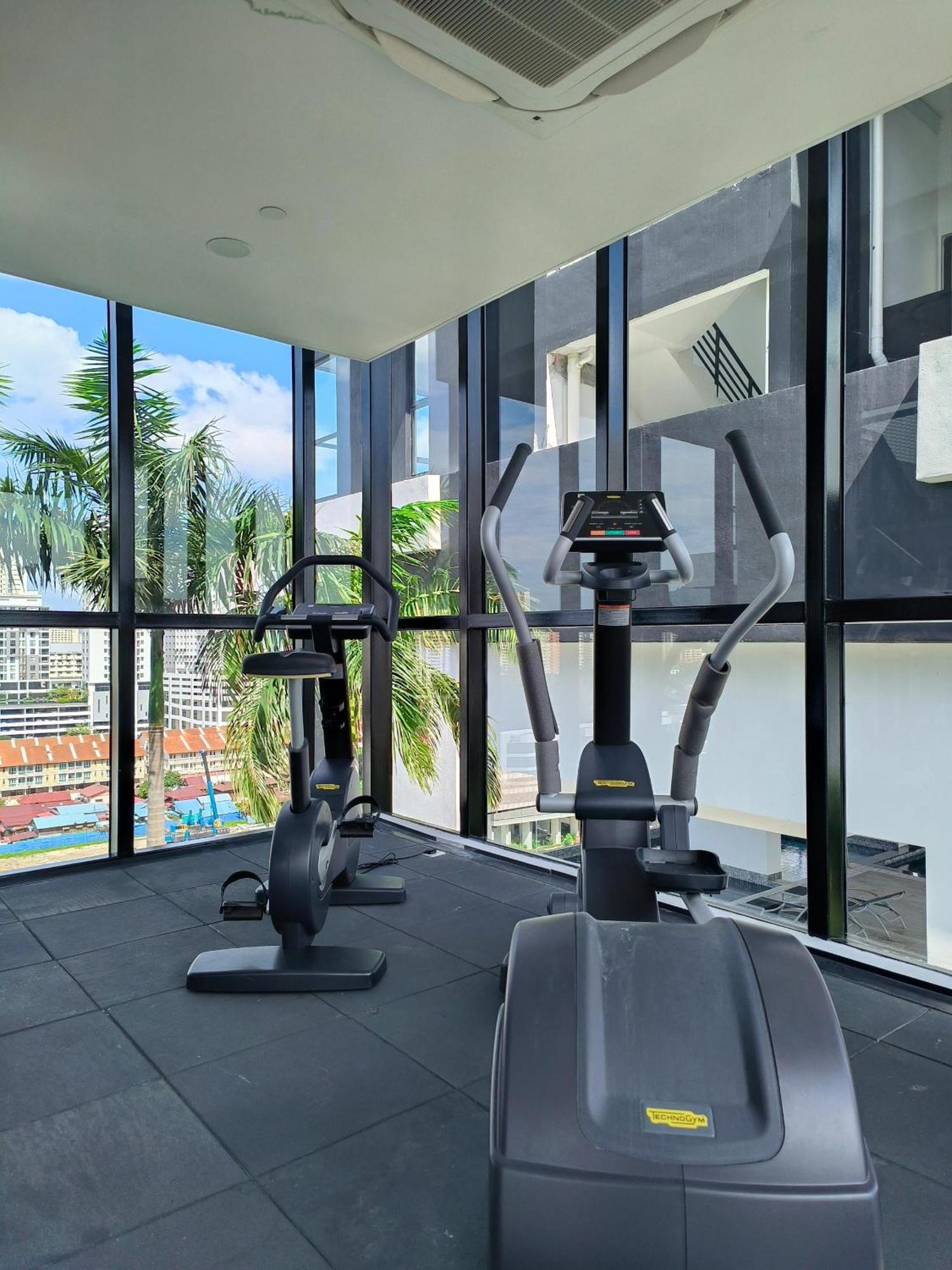 Urban Suites Two Or Three Bedroom Georgetown By Anc Jelutong Eksteriør billede